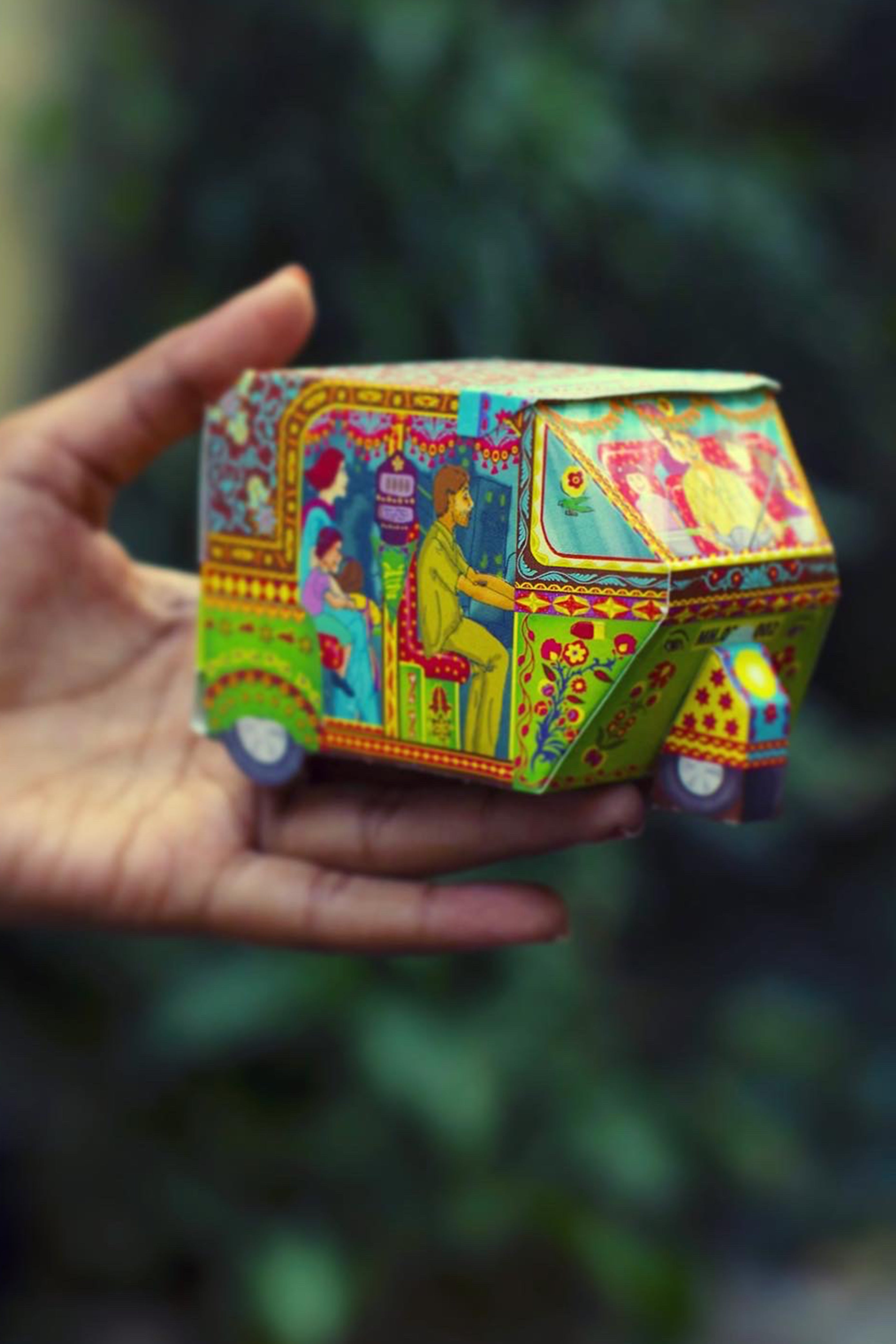 Bombay Auto Rickshaw Box: Green design - DIY Paper Craft Kit