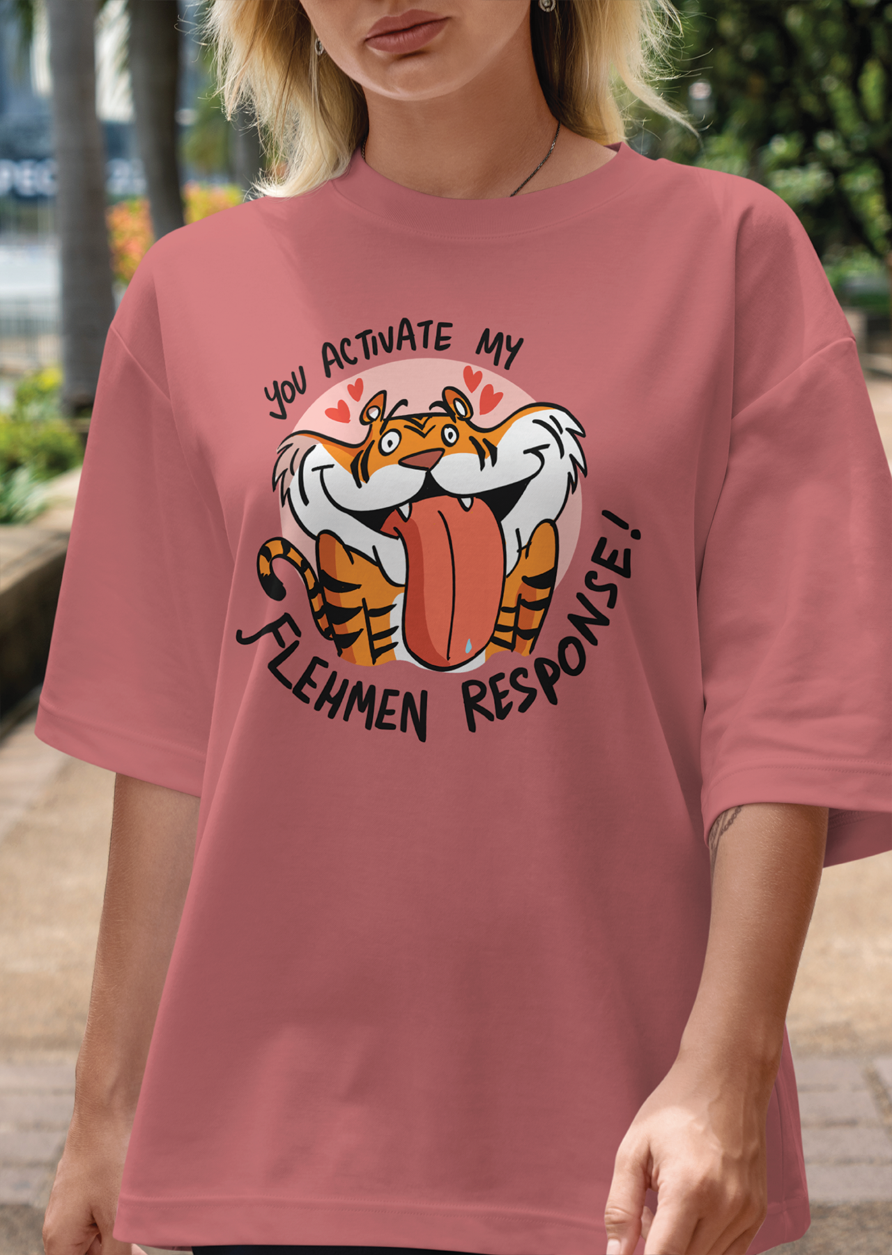 Flehmen Response Oversized T-shirt